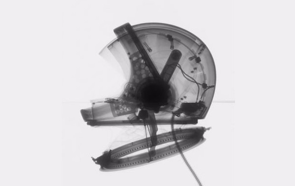 z6com·尊龙科技X光安检机带您走进：X射线影像下的宇航服